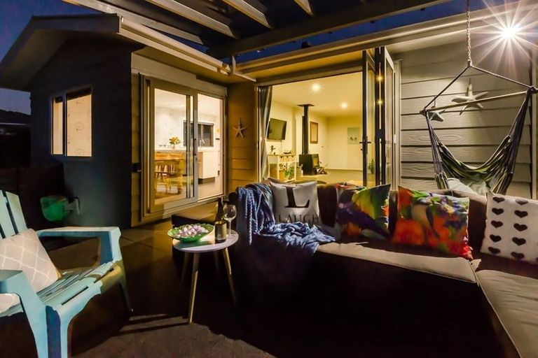 Photo of property in 16 Kanawa Street, Waikanae, 5036