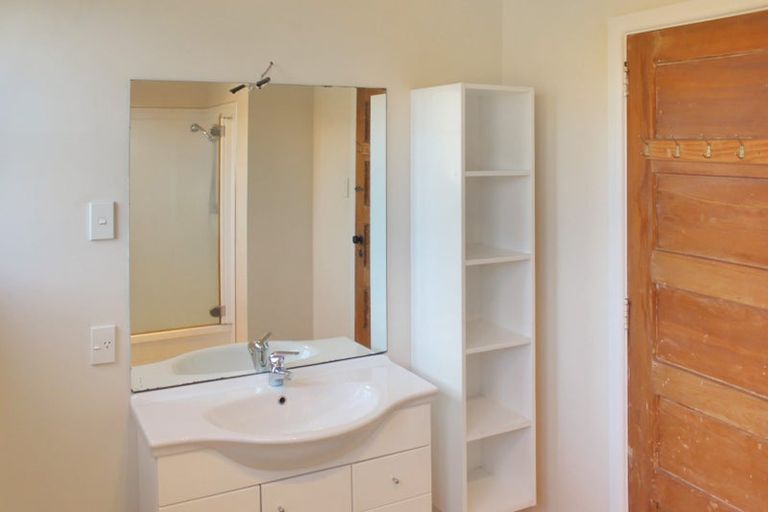 Photo of property in 12 Garvins Road, Hornby, Christchurch, 8042