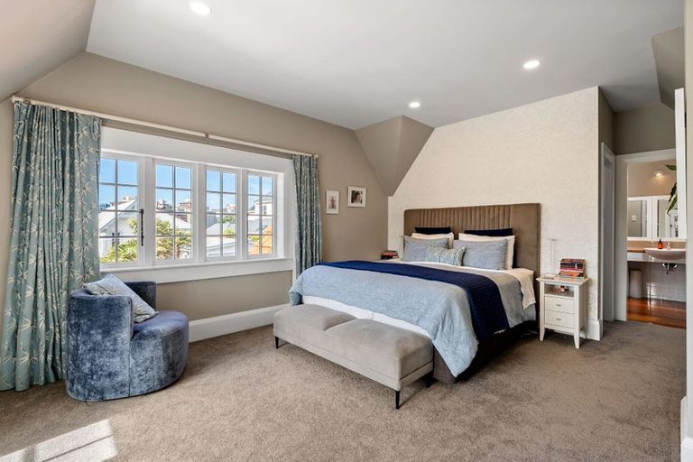 Photo of property in 84 Bolton Street, Kelburn, Wellington, 6012