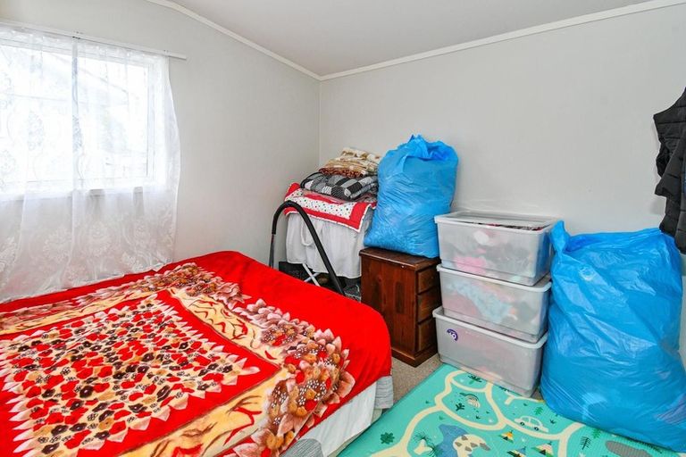 Photo of property in 16 Gambare Place, Wattle Downs, Auckland, 2103