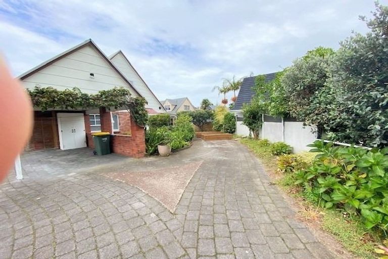 Photo of property in 12 Motuora Road, Manly, Whangaparaoa, 0930