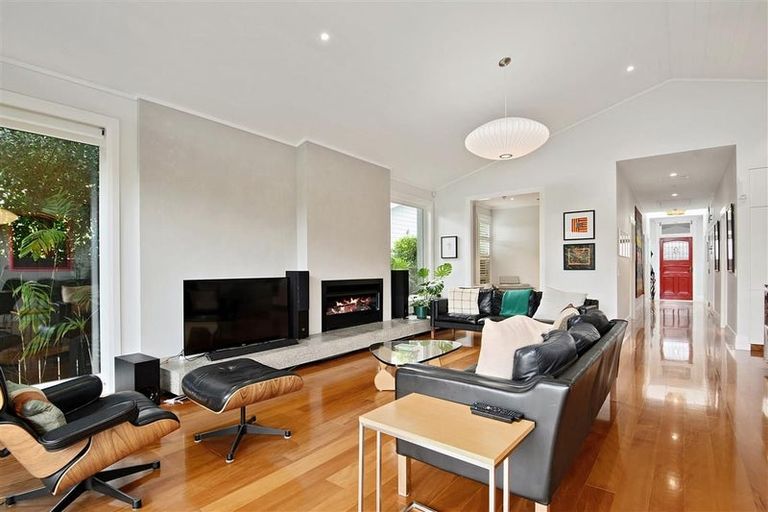 Photo of property in 2/59 Francis Street, Hauraki, Auckland, 0622