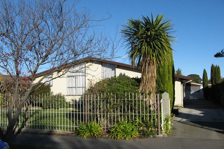 Photo of property in 53 Sarabande Avenue, Redwood, Christchurch, 8051