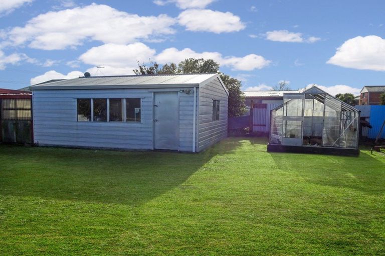 Photo of property in 14 Harbour Street, Foxton, 4814