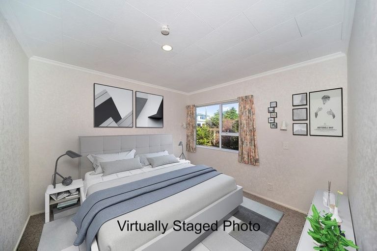 Photo of property in 4 Massey Street, Westown, New Plymouth, 4310