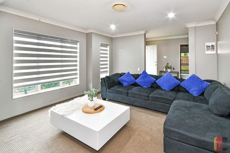 Photo of property in 48 Turnberry Drive, Wattle Downs, Auckland, 2103