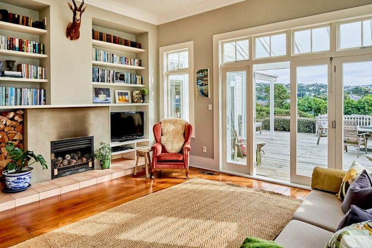 Photo of property in 52 Central Terrace, Kelburn, Wellington, 6012