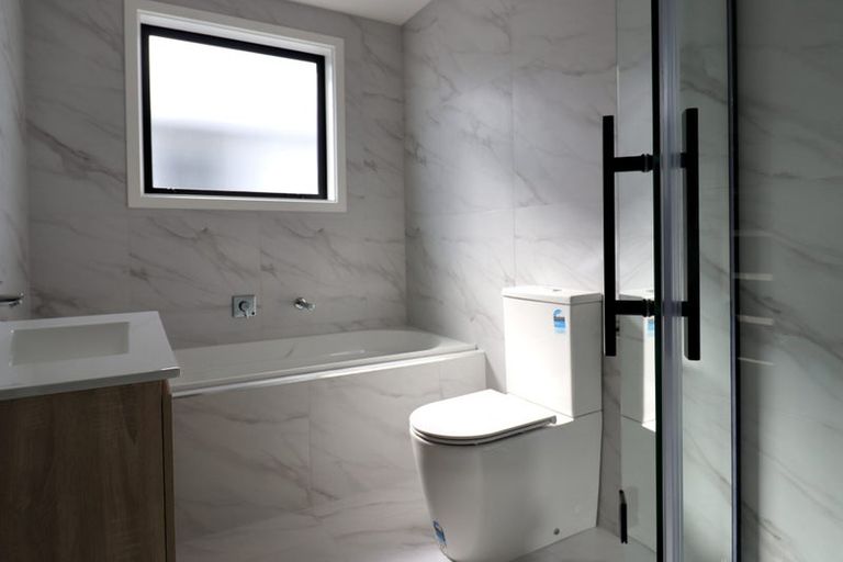 Photo of property in 22 Woven Place, Karaka, Papakura, 2113