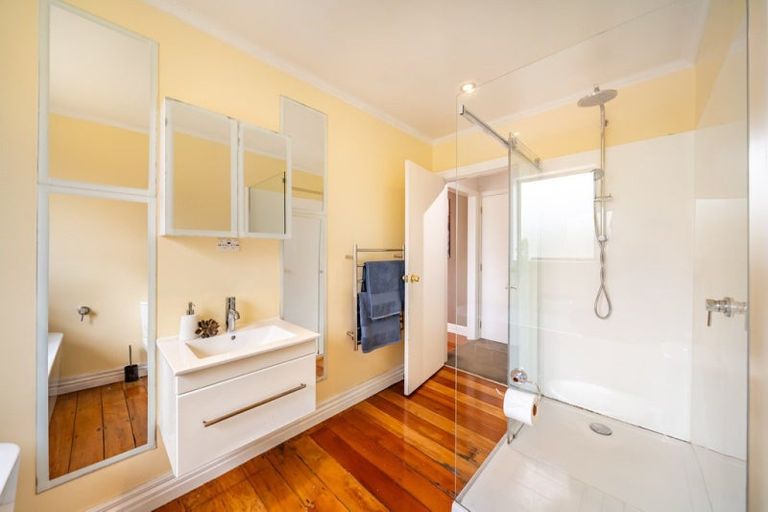 Photo of property in 10 Mchattie Lane, Clouston Park, Upper Hutt, 5018