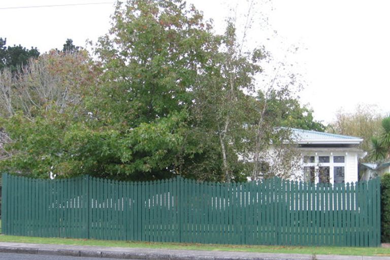 Photo of property in 306 Royal Road, Massey, Auckland, 0614