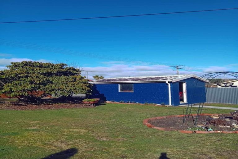 Photo of property in 24 Johnson Street, Milton, 9220