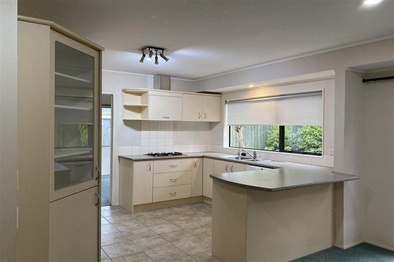 Photo of property in 11 Amylynn Place, East Tamaki, Auckland, 2016