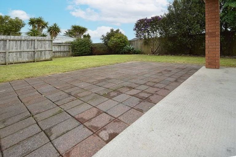 Photo of property in 10 Killeen Place, Flat Bush, Auckland, 2019