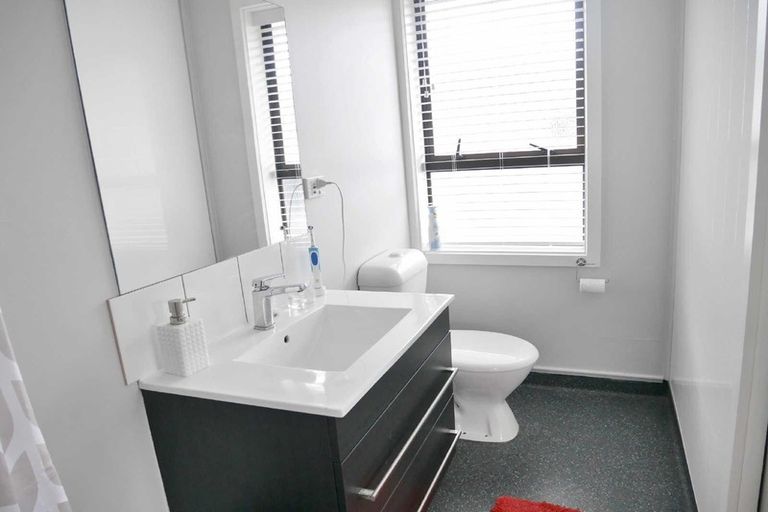 Photo of property in 218 Beach Road, North New Brighton, Christchurch, 8083