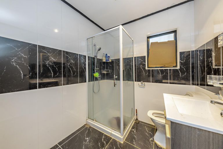 Photo of property in 15 Landscape Road, Papatoetoe, Auckland, 2025