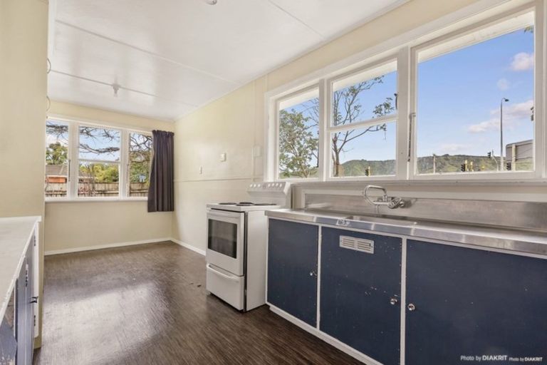 Photo of property in 5a Mangaroa Hill Road, Clouston Park, Upper Hutt, 5018