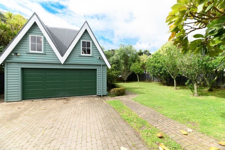 Photo of property in 17 Norwood Road, Bayswater, Auckland, 0622