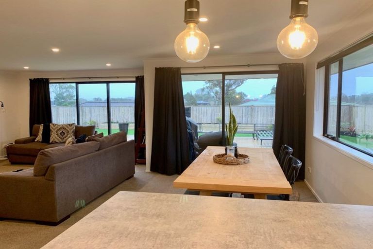 Photo of property in 25 Dreaver Drive, Waitara, 4320