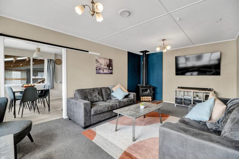 Photo of property in 44 Oberon Street, Stratford, 4332