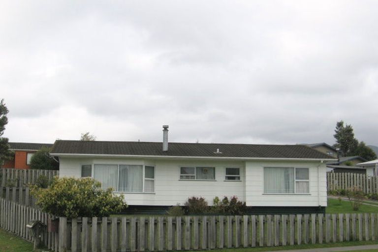 Photo of property in 20 Kiddle Drive, Hilltop, Taupo, 3330