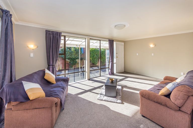Photo of property in 10 Maple Street, Bishopdale, Christchurch, 8053