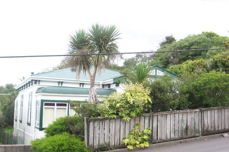 Photo of property in 27 Woodland Road, Johnsonville, Wellington, 6037