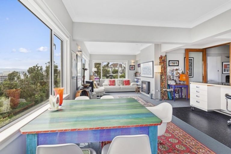 Photo of property in Samoa High Commission, 3/1 Wesley Road, Kelburn, Wellington, 6012