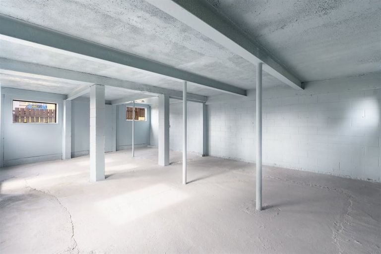 Photo of property in 28 Woodford Avenue, Brookfield, Tauranga, 3110