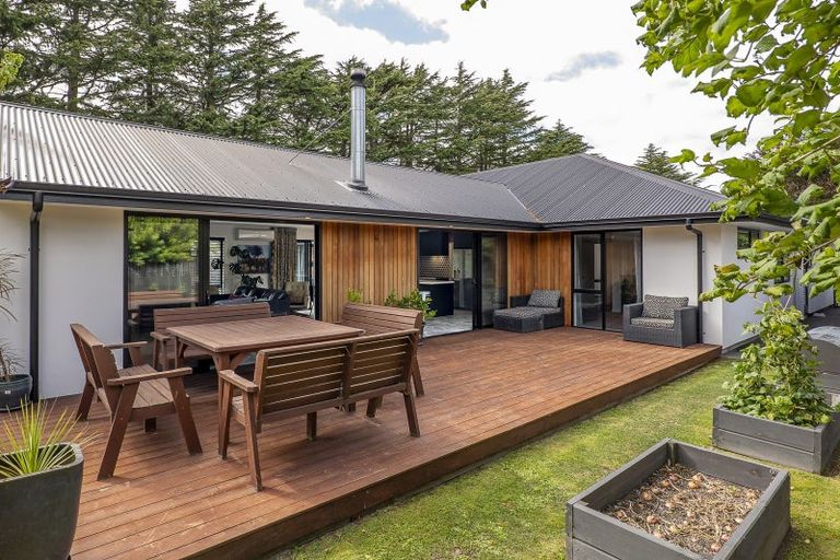 Photo of property in 21 Oakden Drive, Darfield, 7510