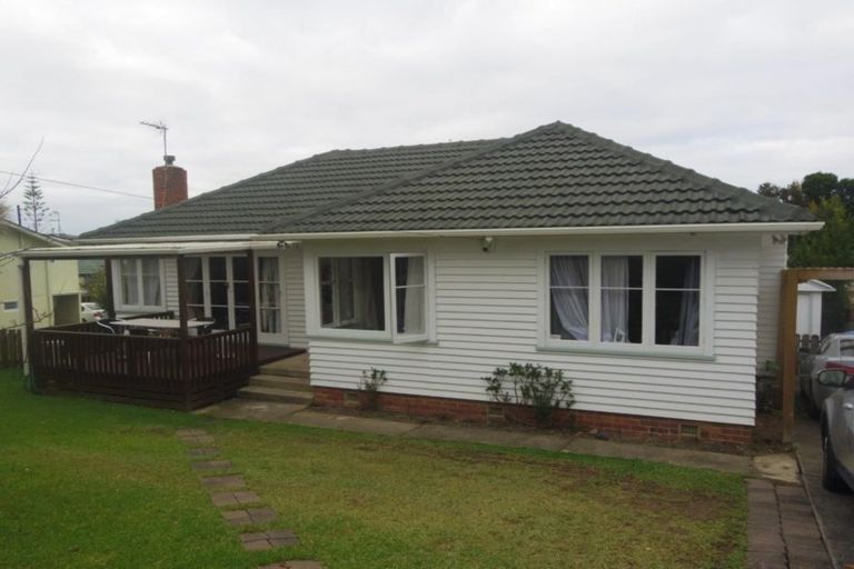 Photo of property in 494 Blockhouse Bay Road, Blockhouse Bay, Auckland, 0600