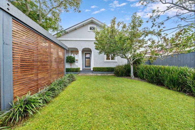 Photo of property in 257 Carrington Street, Vogeltown, New Plymouth, 4310