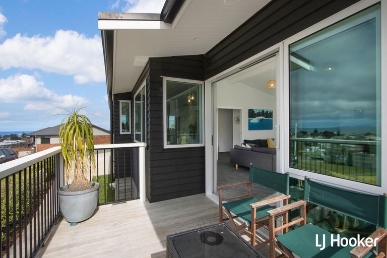 Photo of property in 26 Tohora View, Waihi Beach, 3611
