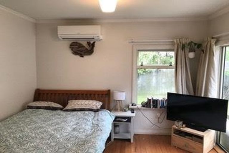 Photo of property in 8 Arnold Street, Sumner, Christchurch, 8081