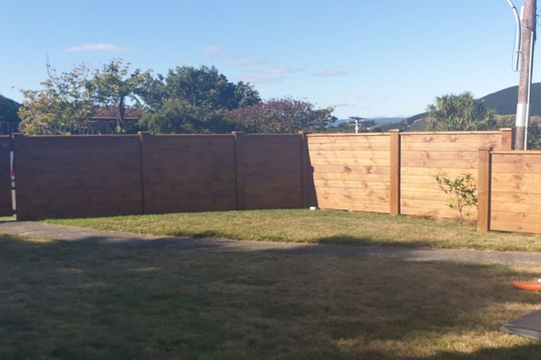 Photo of property in 9 Woodstock Terrace, Tawa, Wellington, 5028