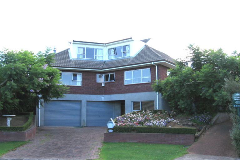 Photo of property in 15 Matanui Street, Northcote, Auckland, 0627