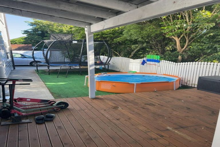 Photo of property in 37b Parkvale Road, Karori, Wellington, 6012