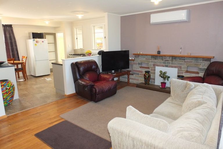 Photo of property in 15 Jenks Street, Foxton, 4814