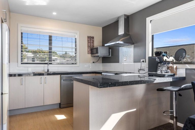 Photo of property in 42 Fairfax Crescent, Pyes Pa, Tauranga, 3112