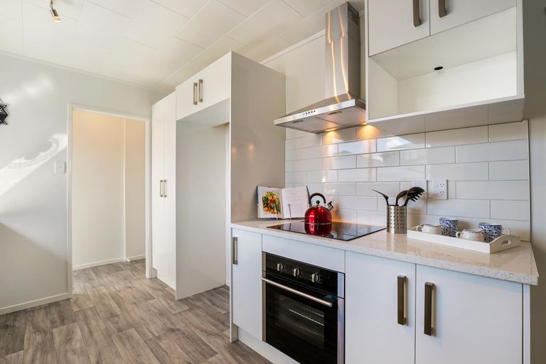 Photo of property in 13 Arnwood Street, Manurewa, Auckland, 2102