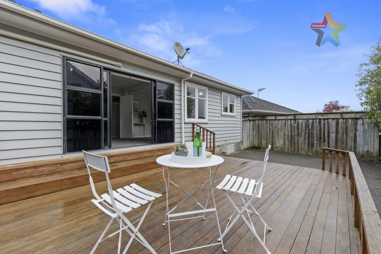 Photo of property in 26 Lowry Crescent, Stokes Valley, Lower Hutt, 5019