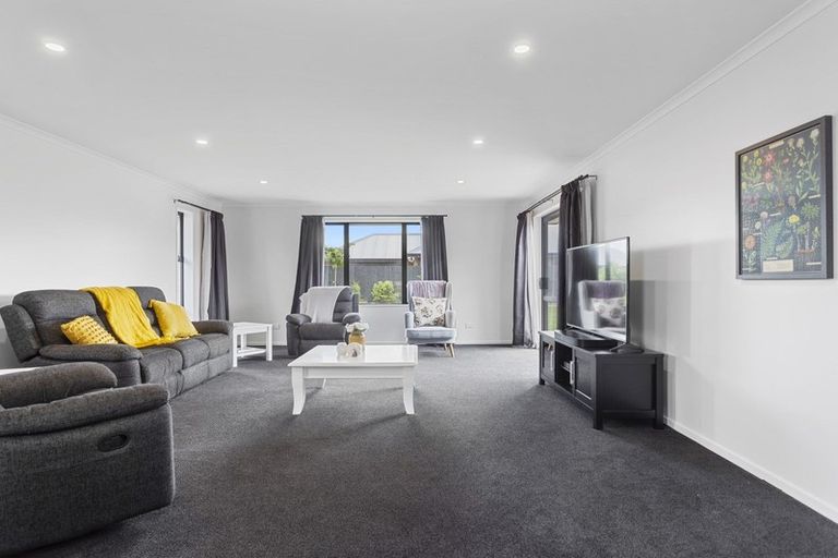 Photo of property in 62 Petries Road, Woodend, 7610