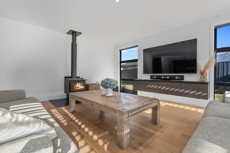 Photo of property in 53 Timsfield Drive, Lake Hawea, 9382