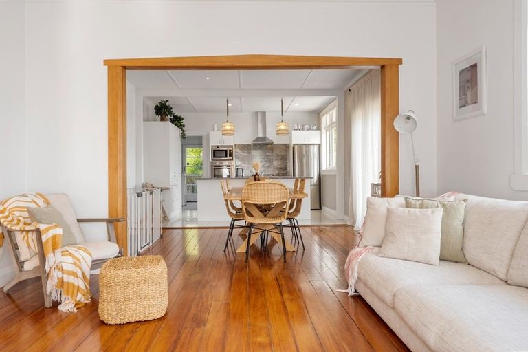 Photo of property in 6 Ngaio Street, Strandon, New Plymouth, 4312