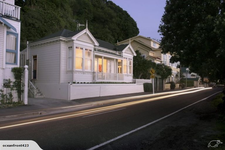 Photo of property in 387 Karaka Bay Road, Karaka Bays, Wellington, 6022