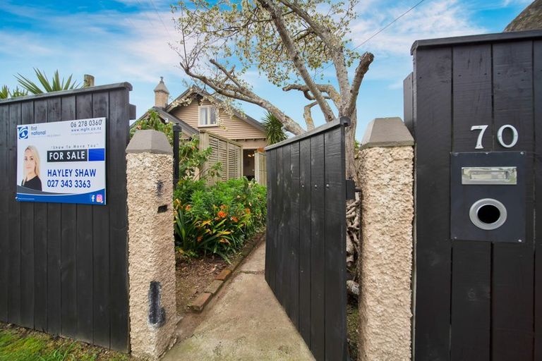 Photo of property in 70 Collins Street, Hawera, 4610