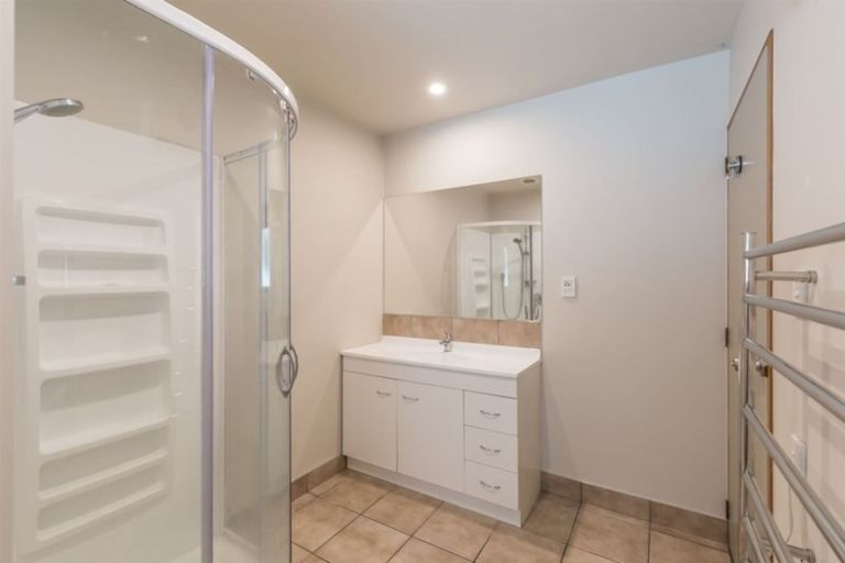 Photo of property in 2/74 Wildberry Street, Woolston, Christchurch, 8023