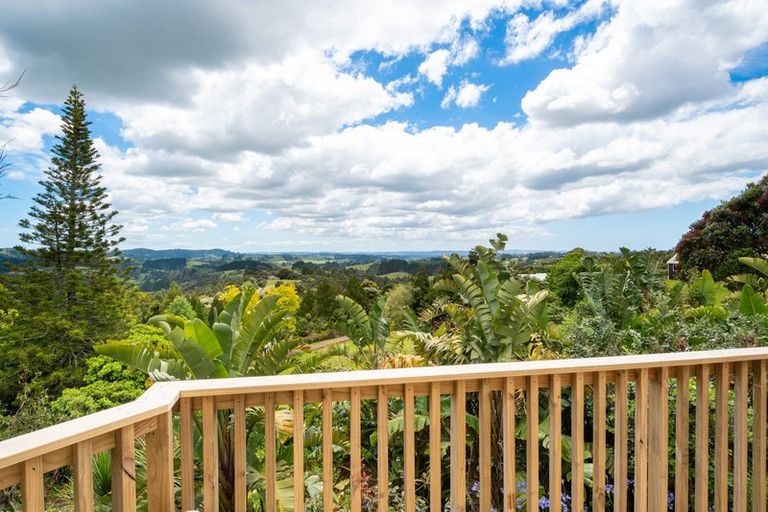 Photo of property in 1069 Scenic Drive North, Swanson, Auckland, 0816