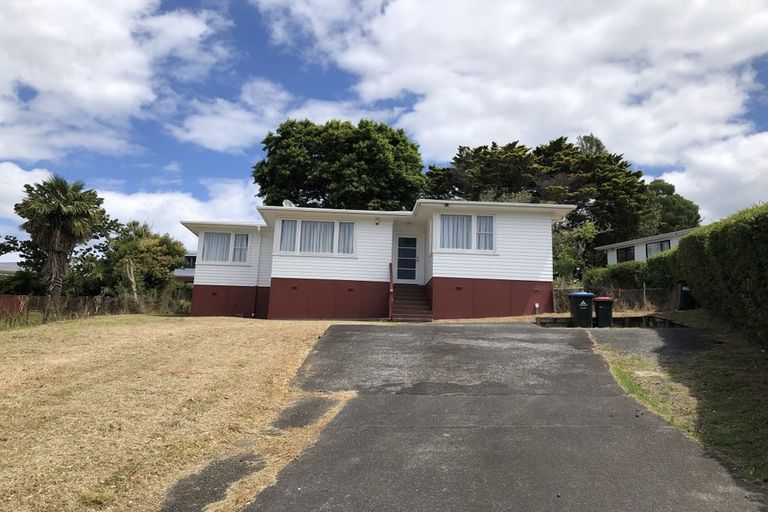 Photo of property in 17 Jamaica Place, Blockhouse Bay, Auckland, 0600