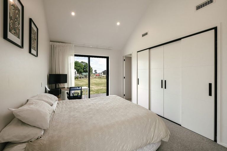 Photo of property in 16 Crown Lane, Rongotea, Palmerston North, 4473