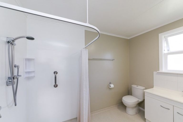 Photo of property in 10 Bond Street, Marton, 4710